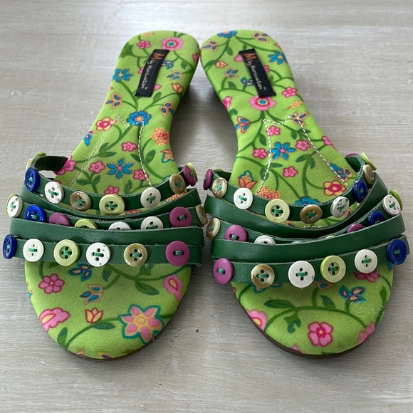 M by Morenatom green sandals with leather straps with button details, size 7 - Picture 1 of 8
